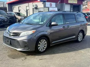 2019 TOYOTA SIENNA