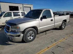 2004 GMC SIERRA
