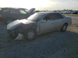 2001 TOYOTA CAMRY