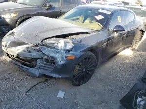 2011 PORSCHE PANAMERA