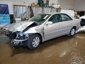 2004 TOYOTA CAMRY