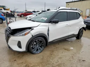 2023 NISSAN KICKS