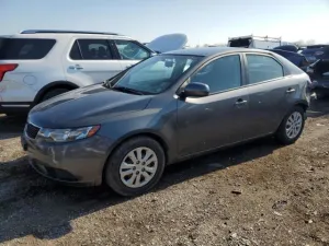 2013 KIA FORTE