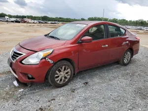 2017 NISSAN VERSA