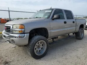 2004 GMC SIERRA