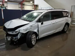 2022 CHRYSLER PACIFICA