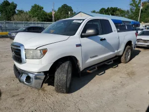 2011 TOYOTA TUNDRA