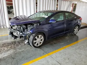 2013 HYUNDAI ELANTRA