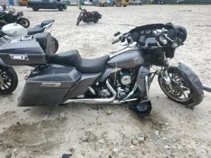 2014 HARLEY-DAVIDSON FL