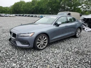 2021 VOLVO S60