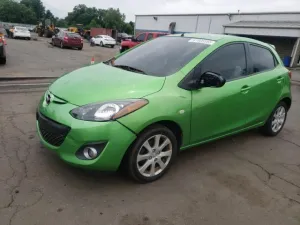 2011 MAZDA 2