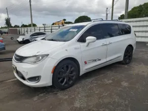 2019 CHRYSLER PACIFICA