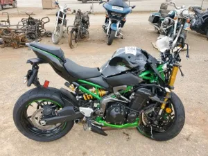 2024 KAWASAKI ZR900 M