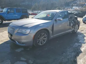 2016 CHRYSLER 300