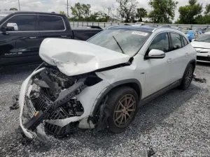 2021 MERCEDES-BENZ GLA-CLASS