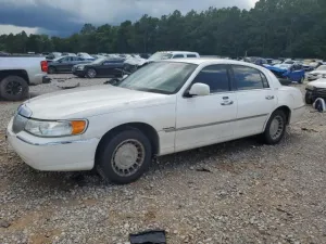 2002 LINCOLN TOWNCAR