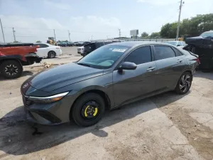 2024 HYUNDAI ELANTRA