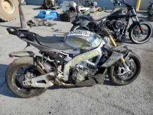 2023 APRILIA TUONO V4