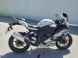 2025 KAWASAKI ZX400 S