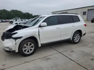 2013 TOYOTA HIGHLANDER