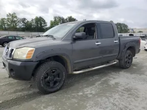 2004 NISSAN TITAN