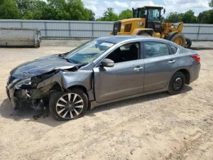 2017 NISSAN ALTIMA