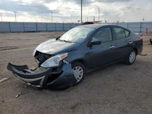 2016 NISSAN VERSA