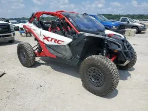 2025 CAN-AM SIDEBYSIDE
