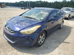 2013 HYUNDAI ELANTRA