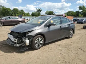 2017 TOYOTA PRIUS