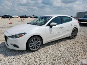 2018 MAZDA 3