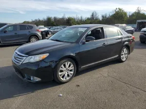2012 TOYOTA AVALON