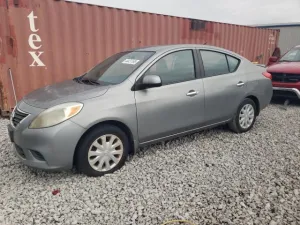 2013 NISSAN VERSA