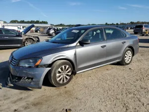 2013 VOLKSWAGEN PASSAT