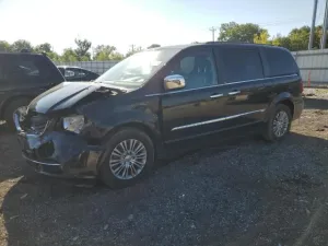 2013 CHRYSLER MINIVAN