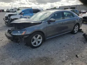 2015 VOLKSWAGEN PASSAT