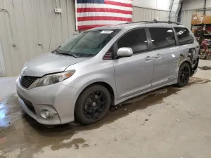 2014 TOYOTA SIENNA