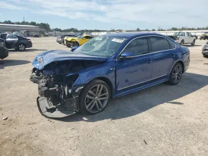 2017 VOLKSWAGEN PASSAT