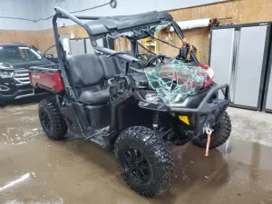 2024 CAN-AM DEFENDER X