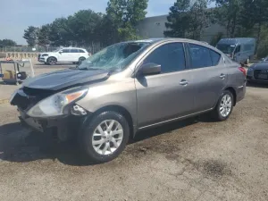 2017 NISSAN VERSA
