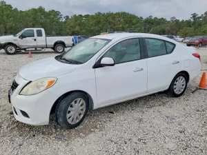 2014 NISSAN VERSA