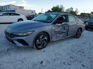 2025 HYUNDAI ELANTRA