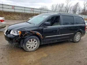 2013 CHRYSLER MINIVAN
