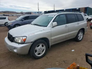 2004 TOYOTA HIGHLANDER