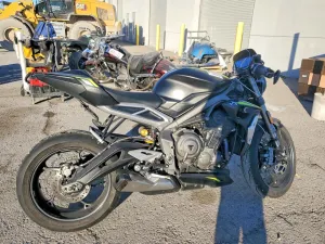 2022 TRIUMPH MOTORCYCLE STREET