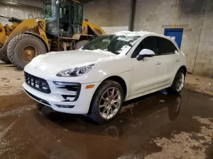 2016 PORSCHE MACAN