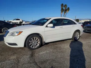 2013 CHRYSLER 200