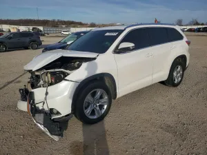 2016 TOYOTA HIGHLANDER