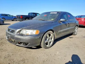 2004 VOLVO S60