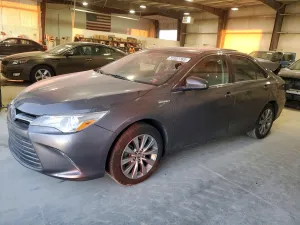 2017 TOYOTA CAMRY